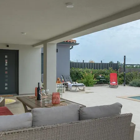 Holiday home In With Outdoor Swimming Pool Barban
